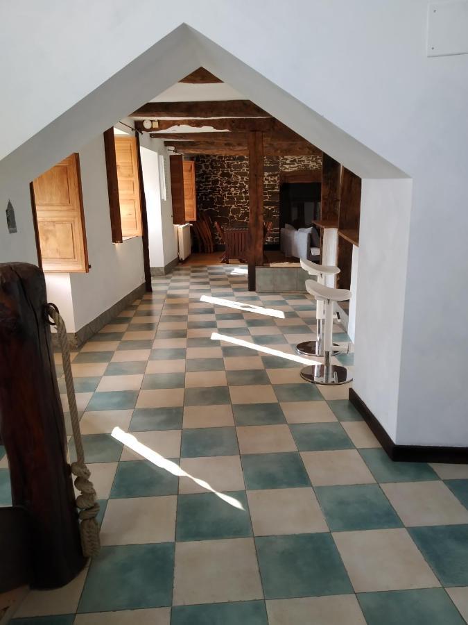 Maison En Pierre Dans Son Nid De Verdure Roz-Landrieux Ngoại thất bức ảnh