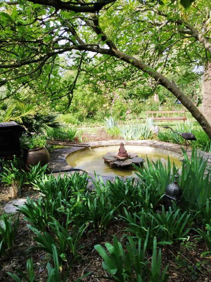Maison En Pierre Dans Son Nid De Verdure Roz-Landrieux Ngoại thất bức ảnh