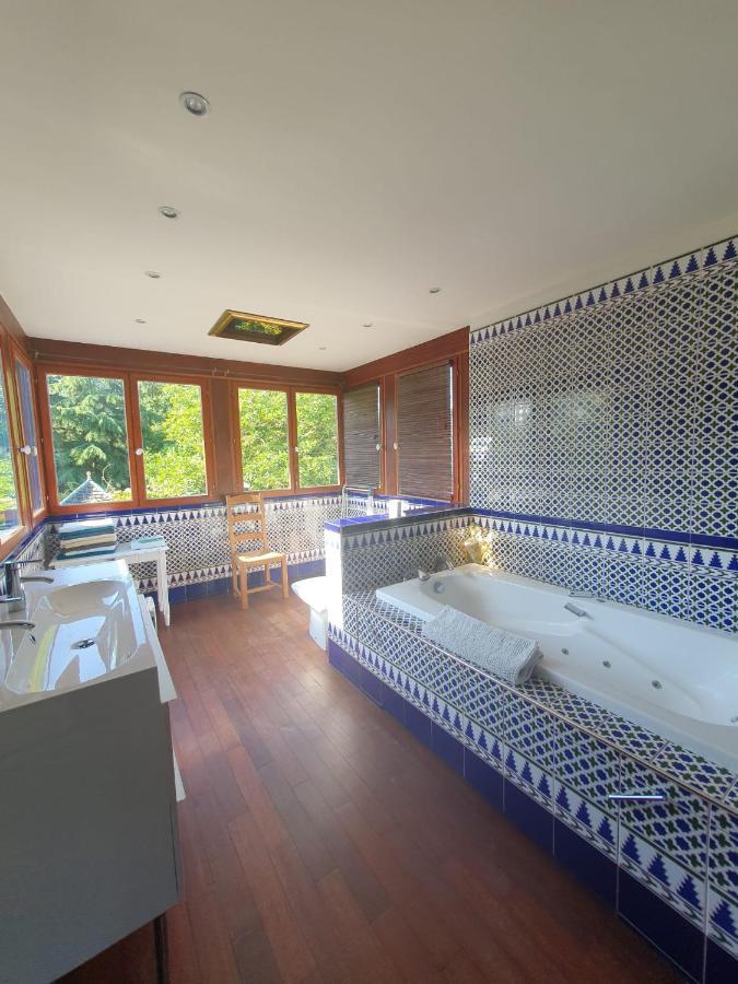 Maison En Pierre Dans Son Nid De Verdure Roz-Landrieux Ngoại thất bức ảnh