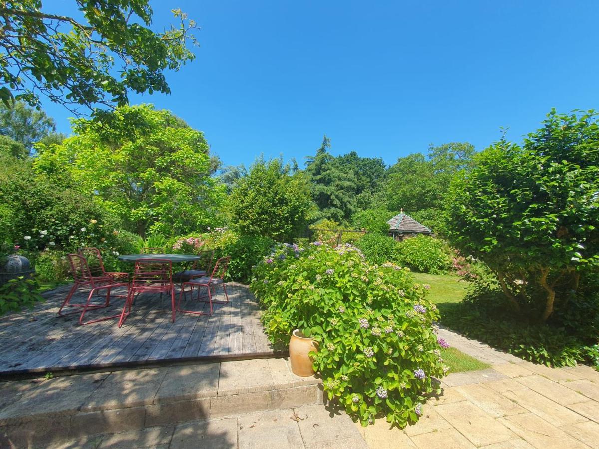 Maison En Pierre Dans Son Nid De Verdure Roz-Landrieux Ngoại thất bức ảnh