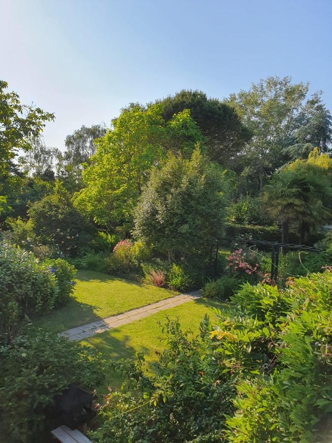 Maison En Pierre Dans Son Nid De Verdure Roz-Landrieux Ngoại thất bức ảnh